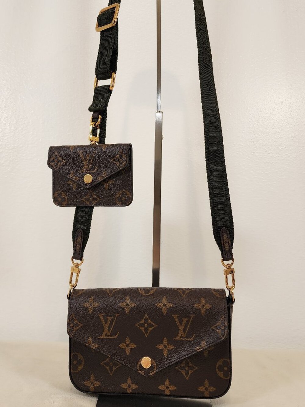 Louis Vuitton Felicie Strap & Go